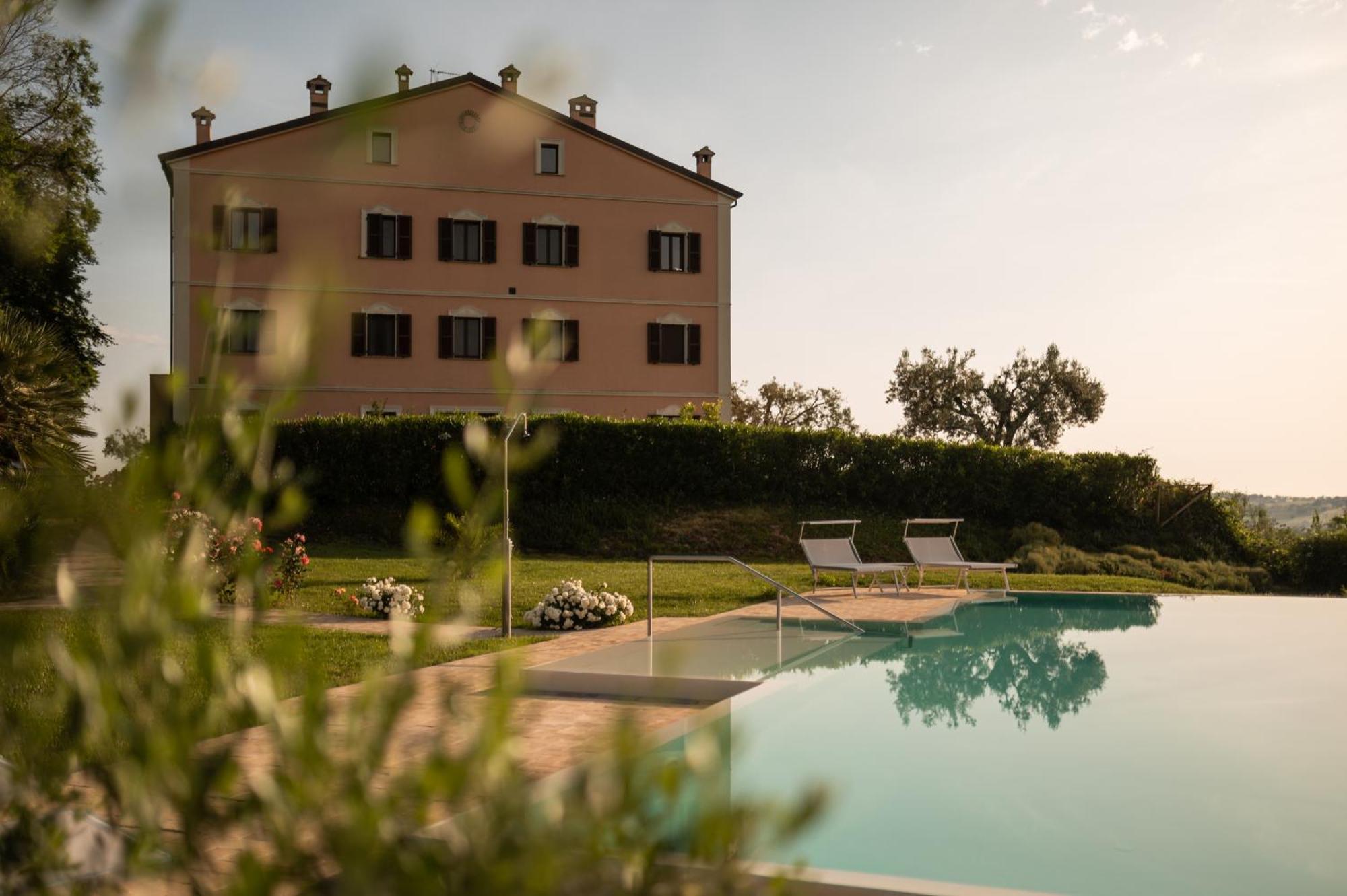 Poggio Antico Lägenhet Monte San Vito Exteriör bild