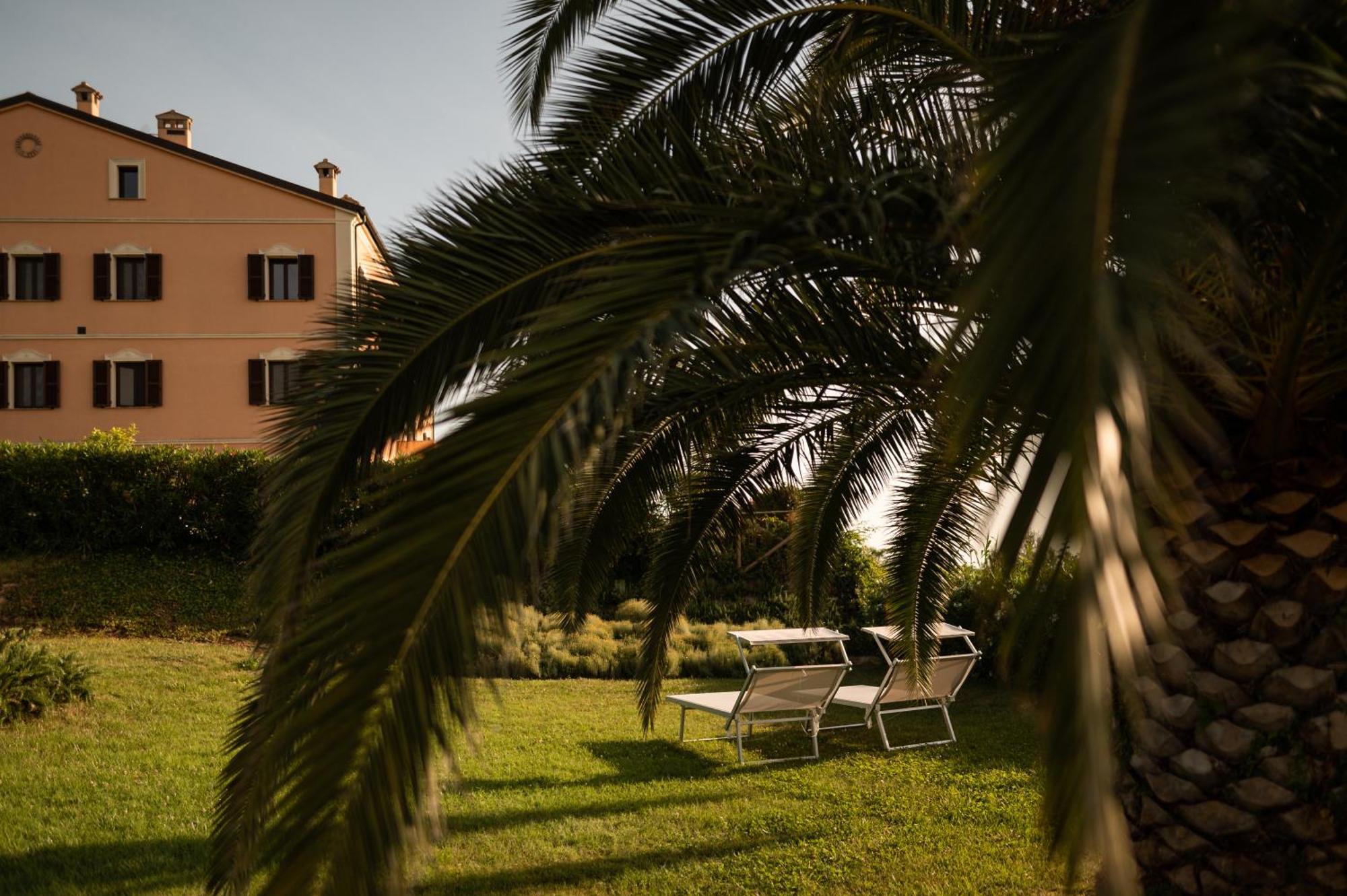 Poggio Antico Lägenhet Monte San Vito Exteriör bild